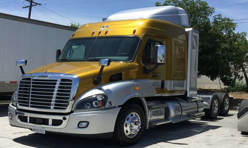 New-Truck-at-Sams.JPG New-Truck-at-Sams.JPG