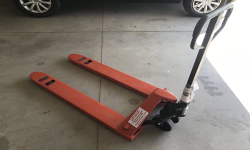 Pallet-Jack-1.JPG