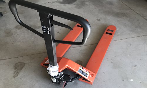 Pallet-Jack-2.JPG